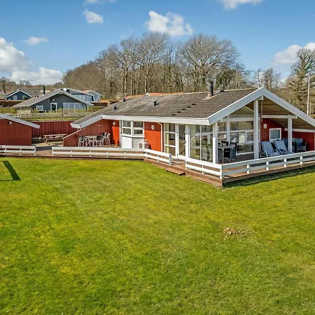3 Bedroom Awesome In * Sjolund